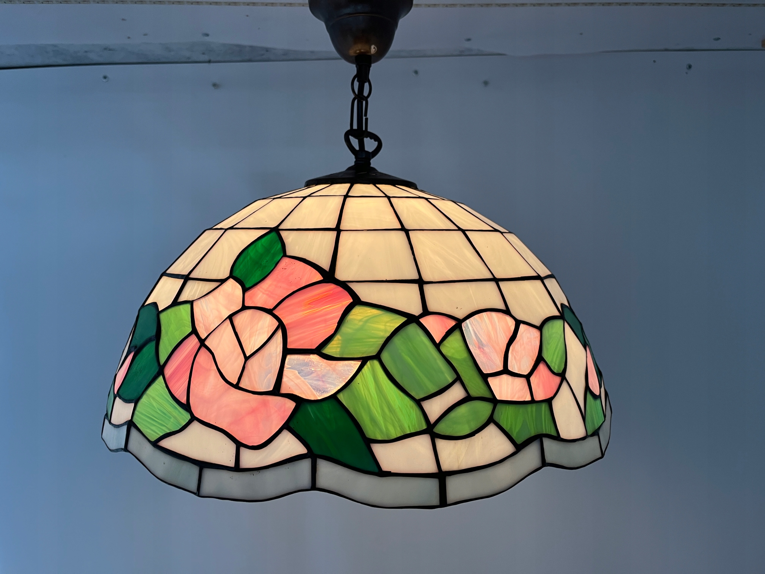 Zwis lampa Żyrandol stylowy Tiffany Delikatne peknięcia