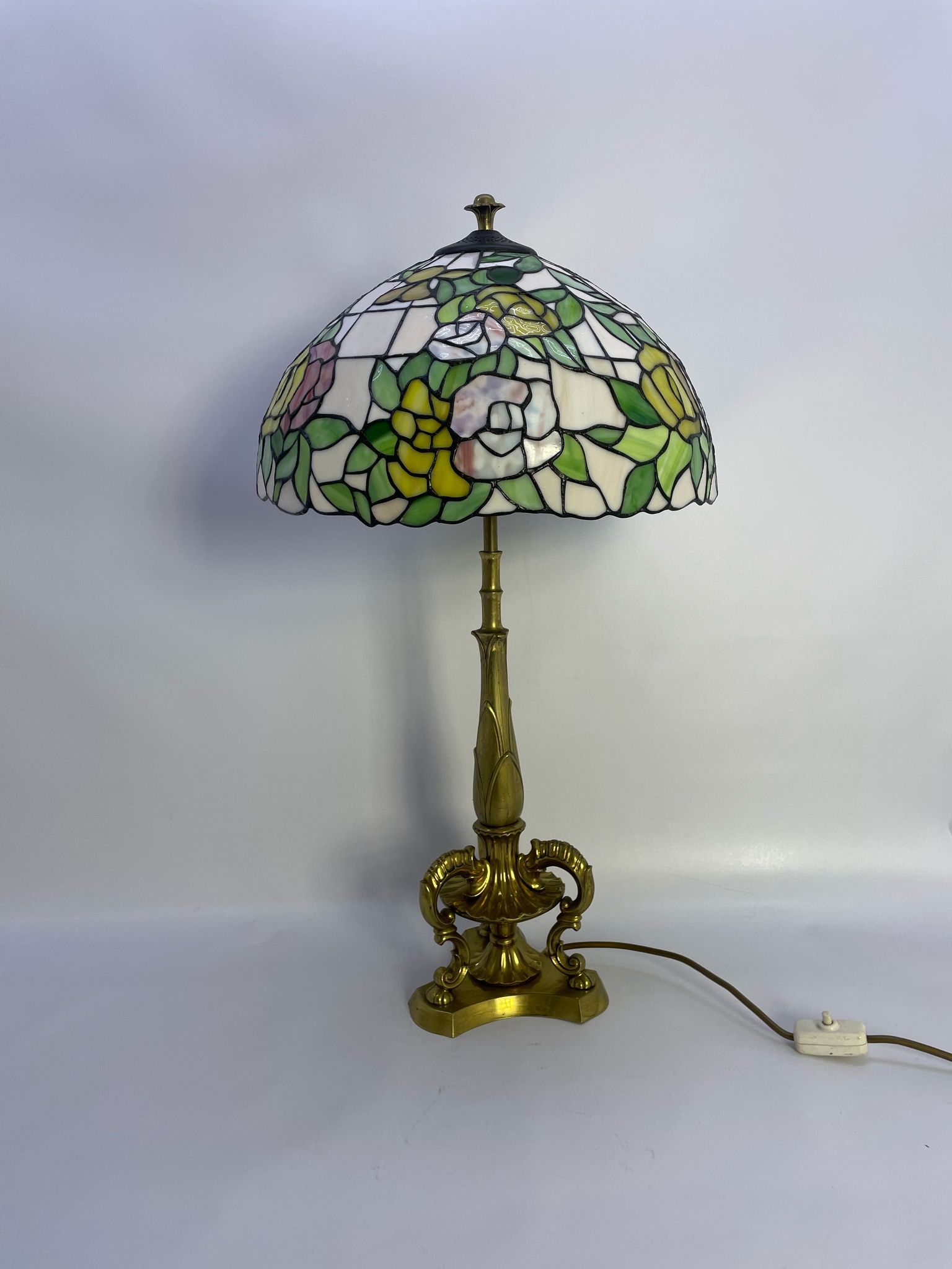 Lampa witrażowa mosiądz w stylu Tiffany - obrazek 4