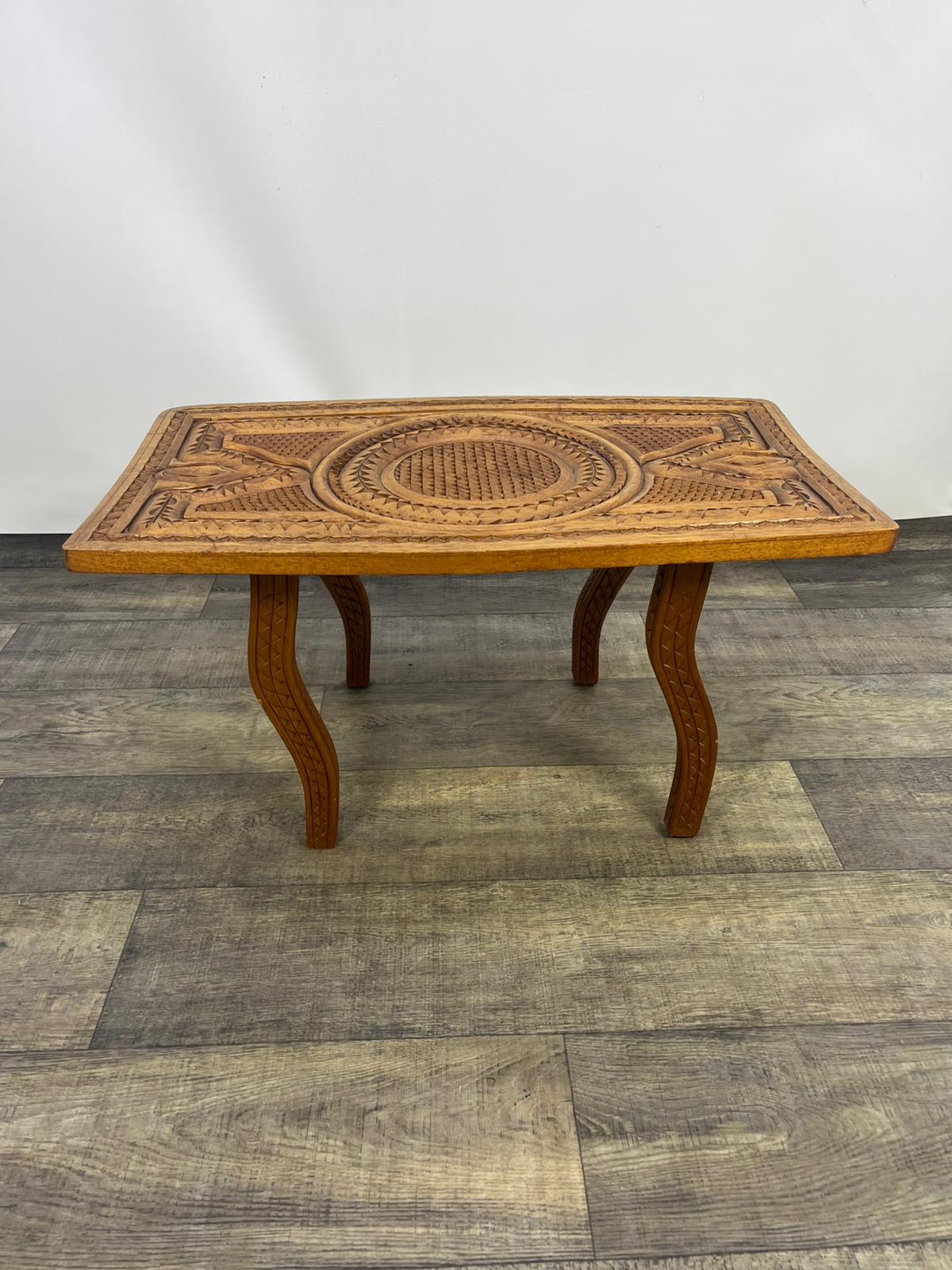 Stolik kawowy Pakistan rzeźbiony lata 60-te