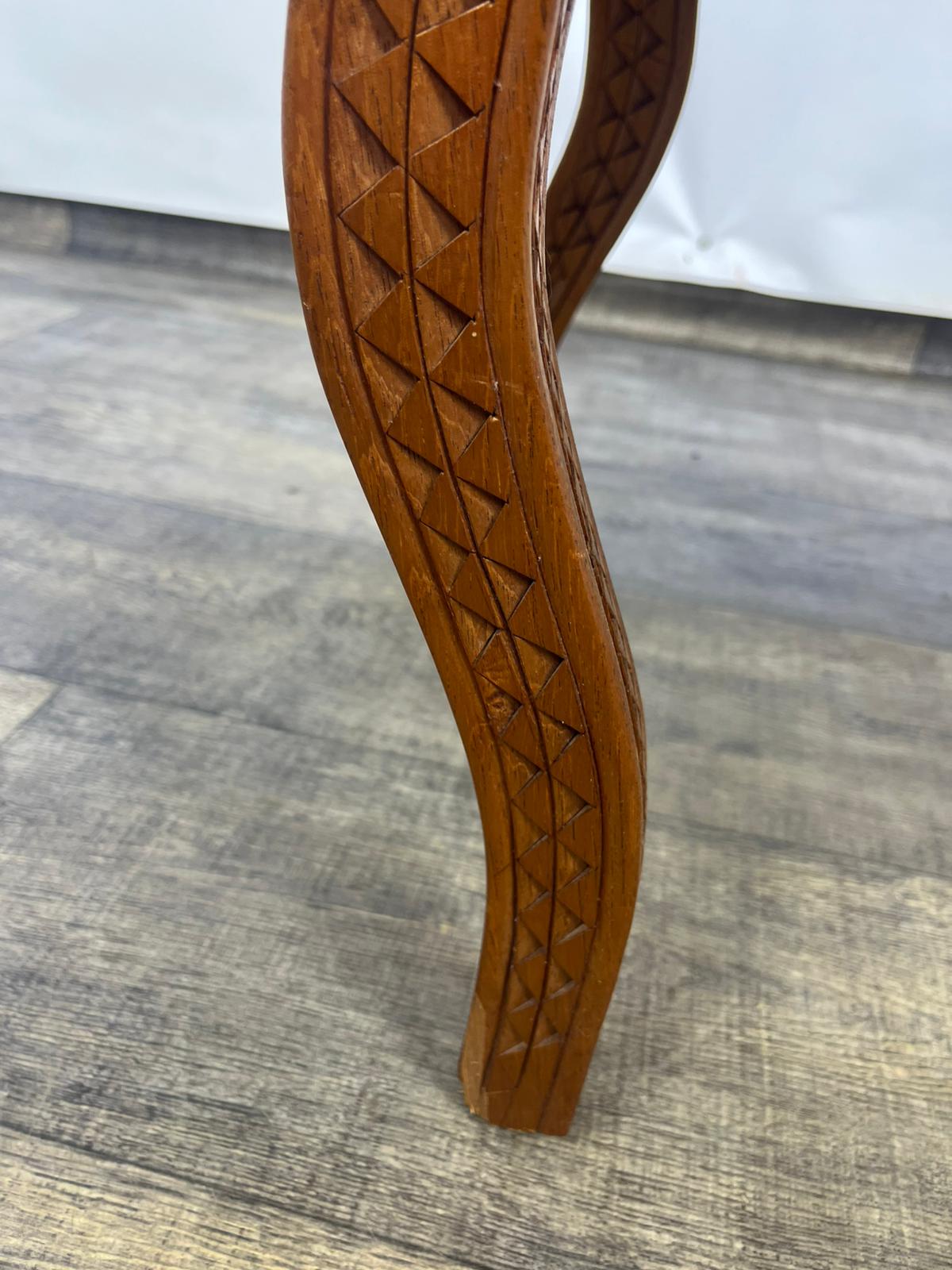 Stolik kawowy Pakistan rzeźbiony lata 60-te - obrazek 12