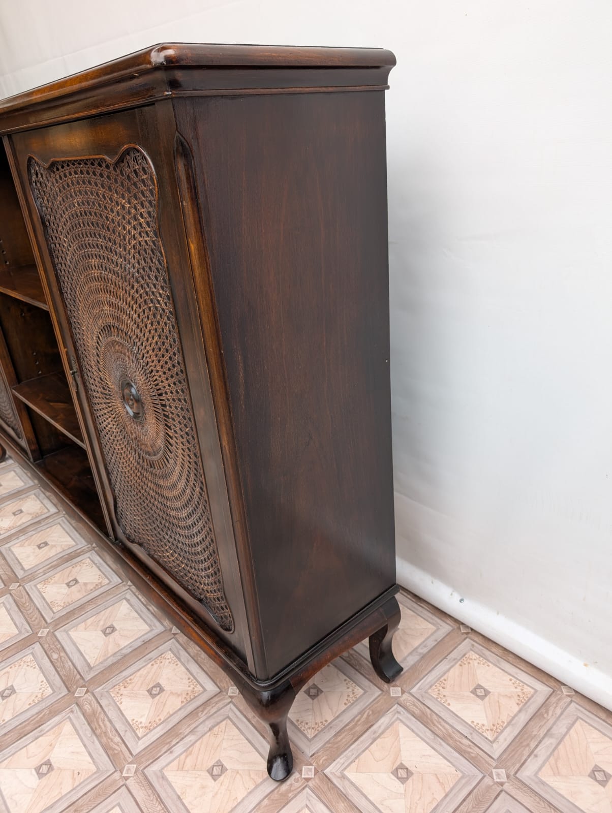 Kredens zabytkowy w stylu Chippendale z rafią - Image 7