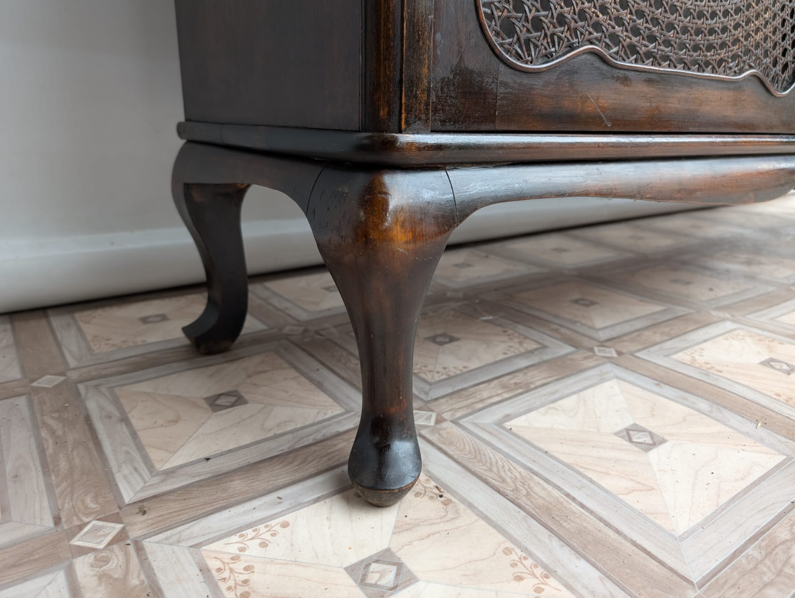 Kredens zabytkowy w stylu Chippendale z rafią - Image 17