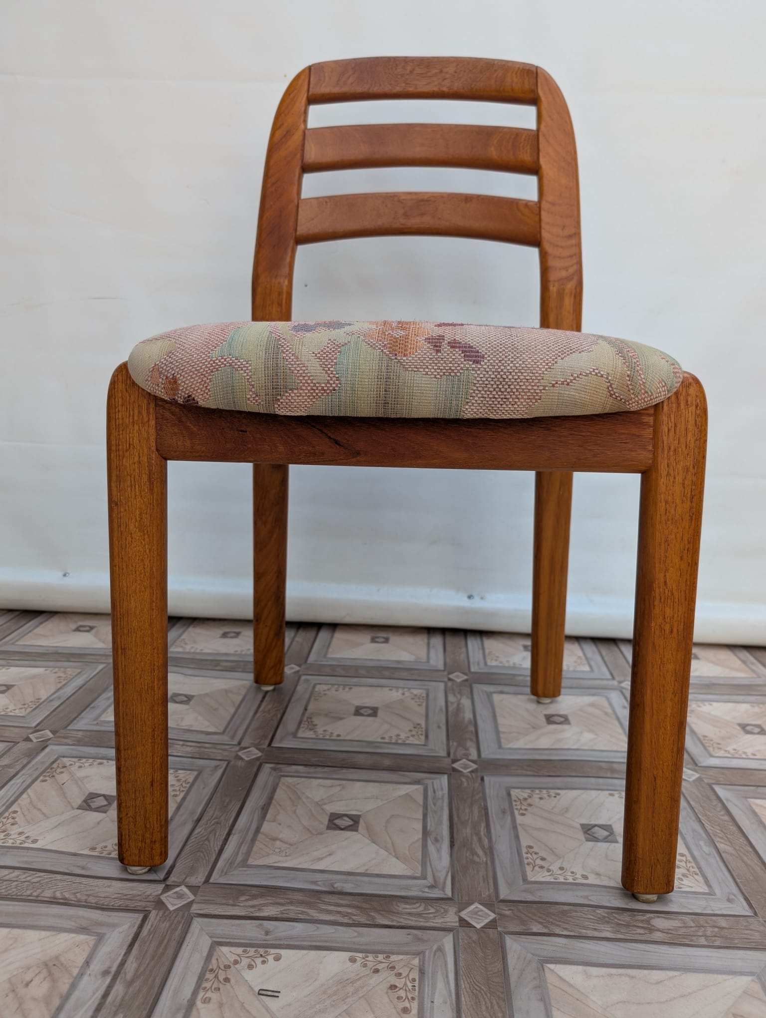 Krzesło tekowe duńskie Dyrlund z lat 60-tych - obrazek 8
