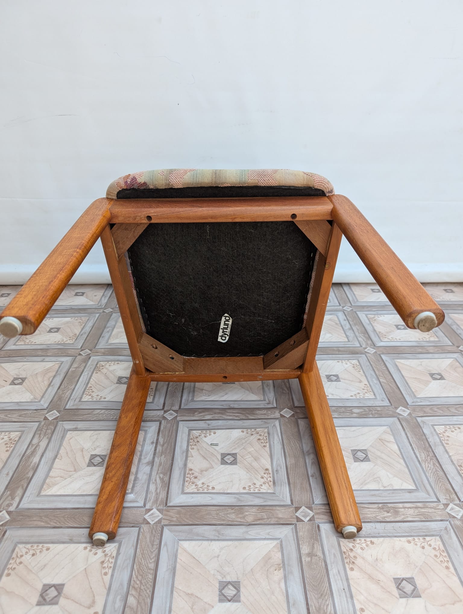 Krzesło tekowe duńskie Dyrlund z lat 60-tych - obrazek 13