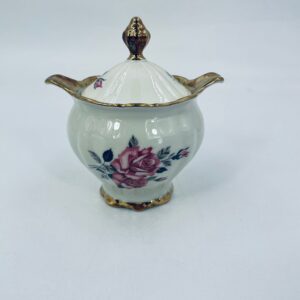 Sugar bowl by the Bareuther Waldsassen Bavaria factory