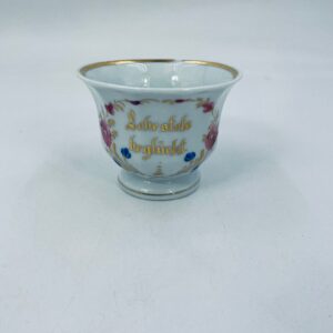 Filiżanka kolekcjonerska w stylu Vintage.