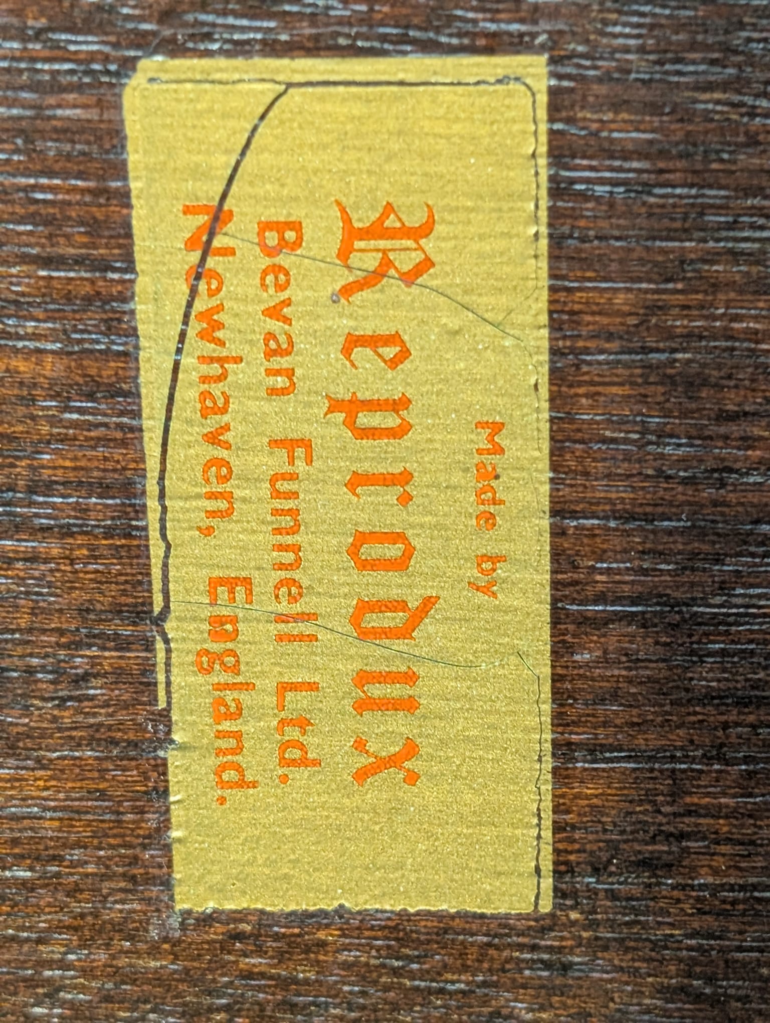 Stolik kawowy z zieloną skórą naturalną Reprodux Funnell England vintage - Image 15