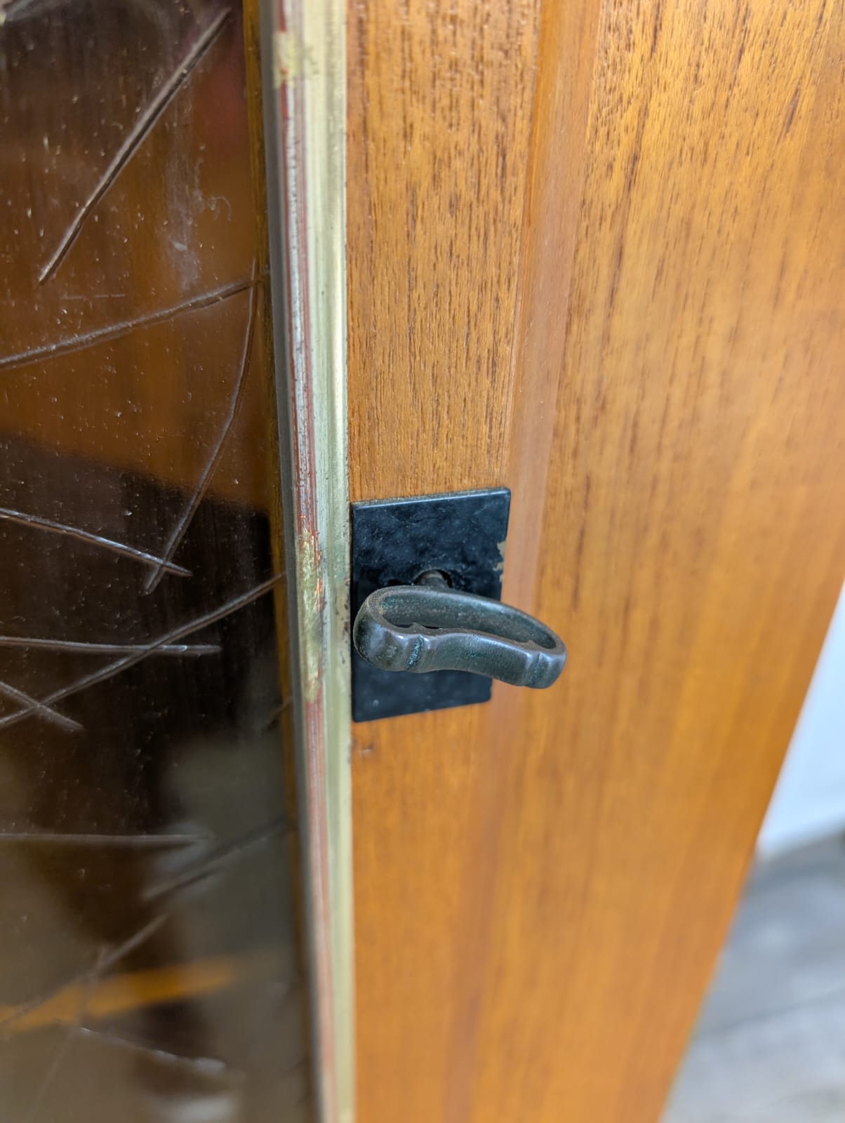 Witryna Narożna Dania z drewna tekowego z lat 70-tych - obrazek 5