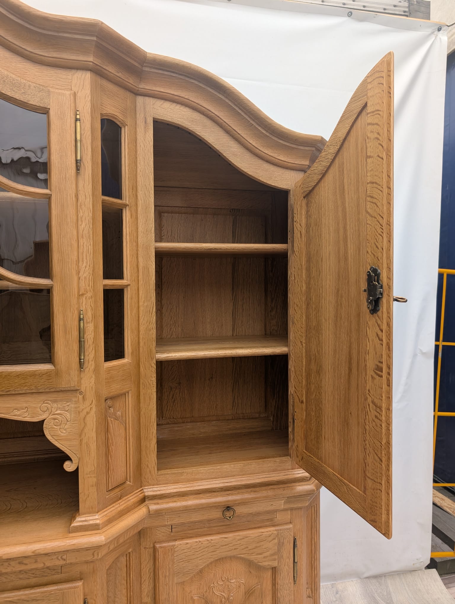 Stylowa witryna, kredens z litego drewna dębowego - Image 15