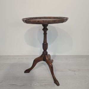 Table, pedestal, eclectic flowerbed