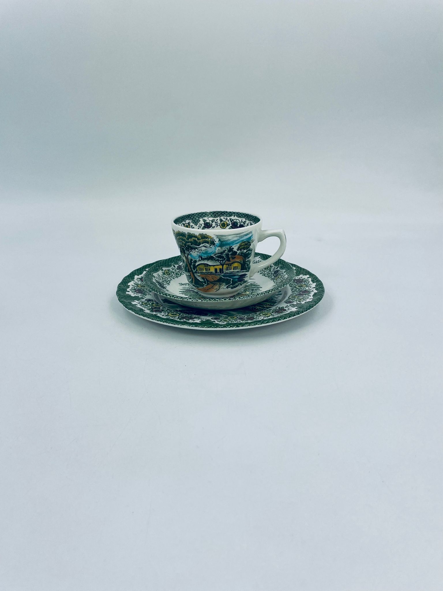 Royal Tudor Country Cottage Collector's Breakfast Cup Set
