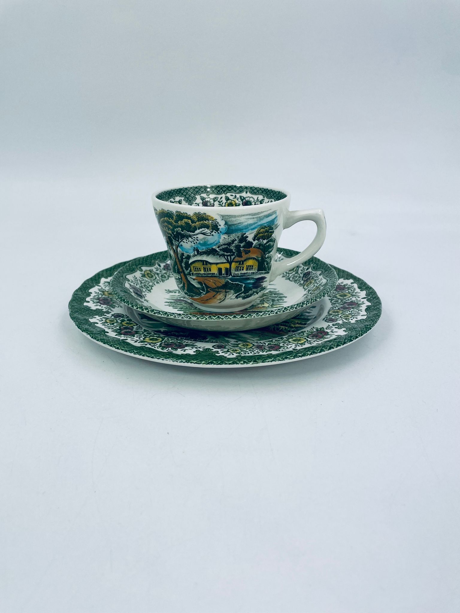 Zestaw śniadaniowy Filiżanka kolekcjonerska Royal Tudor Country Cottage - Image 3