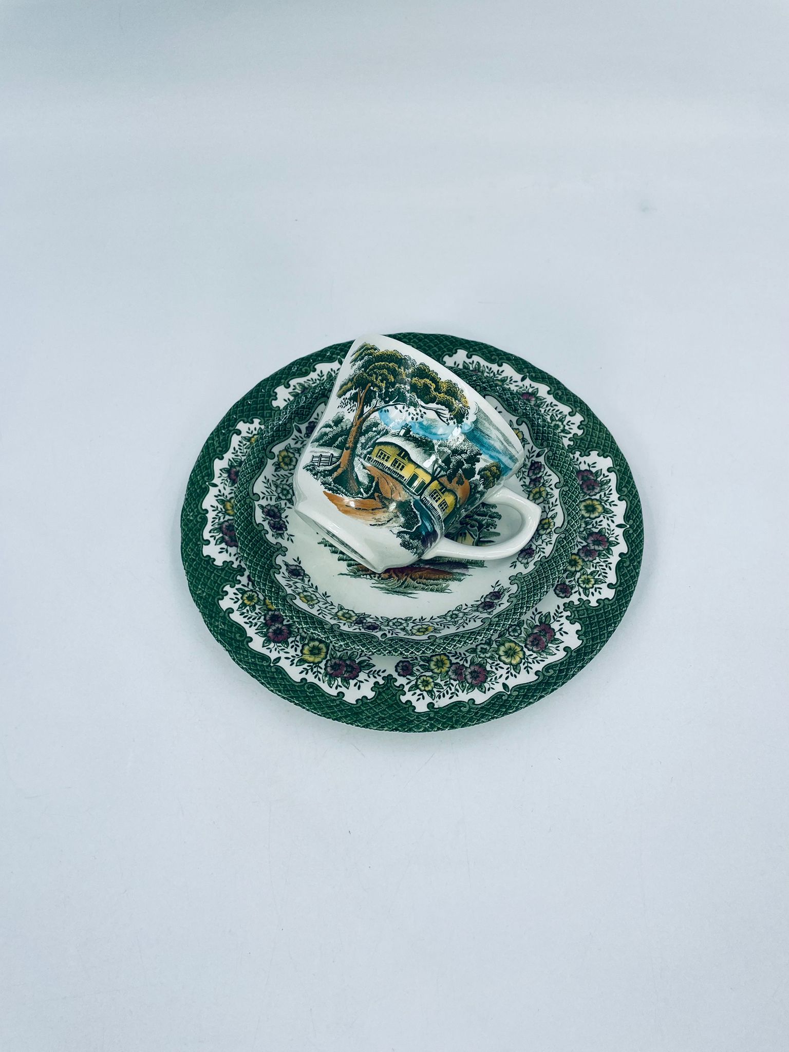 Zestaw śniadaniowy Filiżanka kolekcjonerska Royal Tudor Country Cottage - Image 5