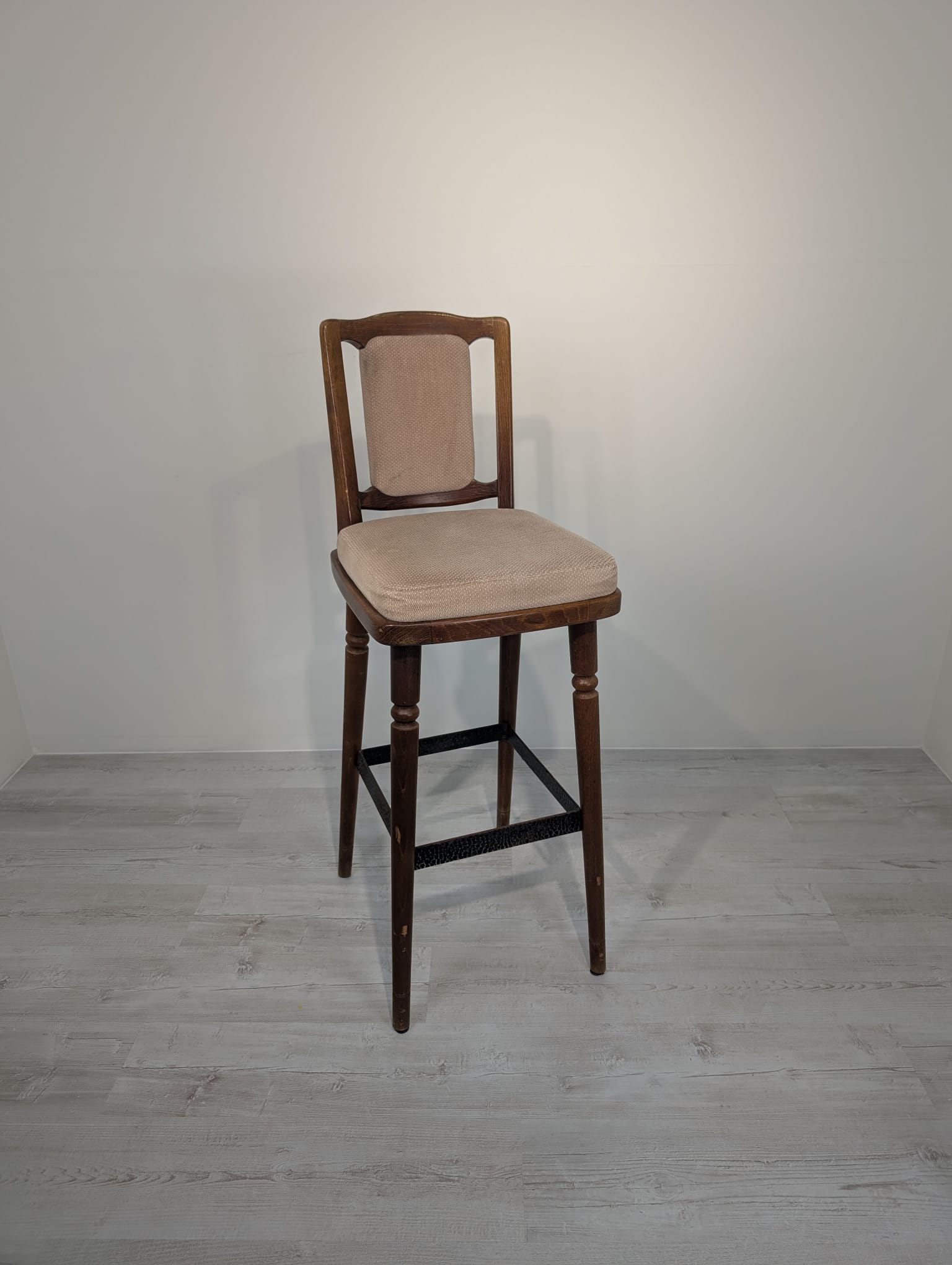 Krzesło, hoker dębowy z XX wieku - obrazek 2
