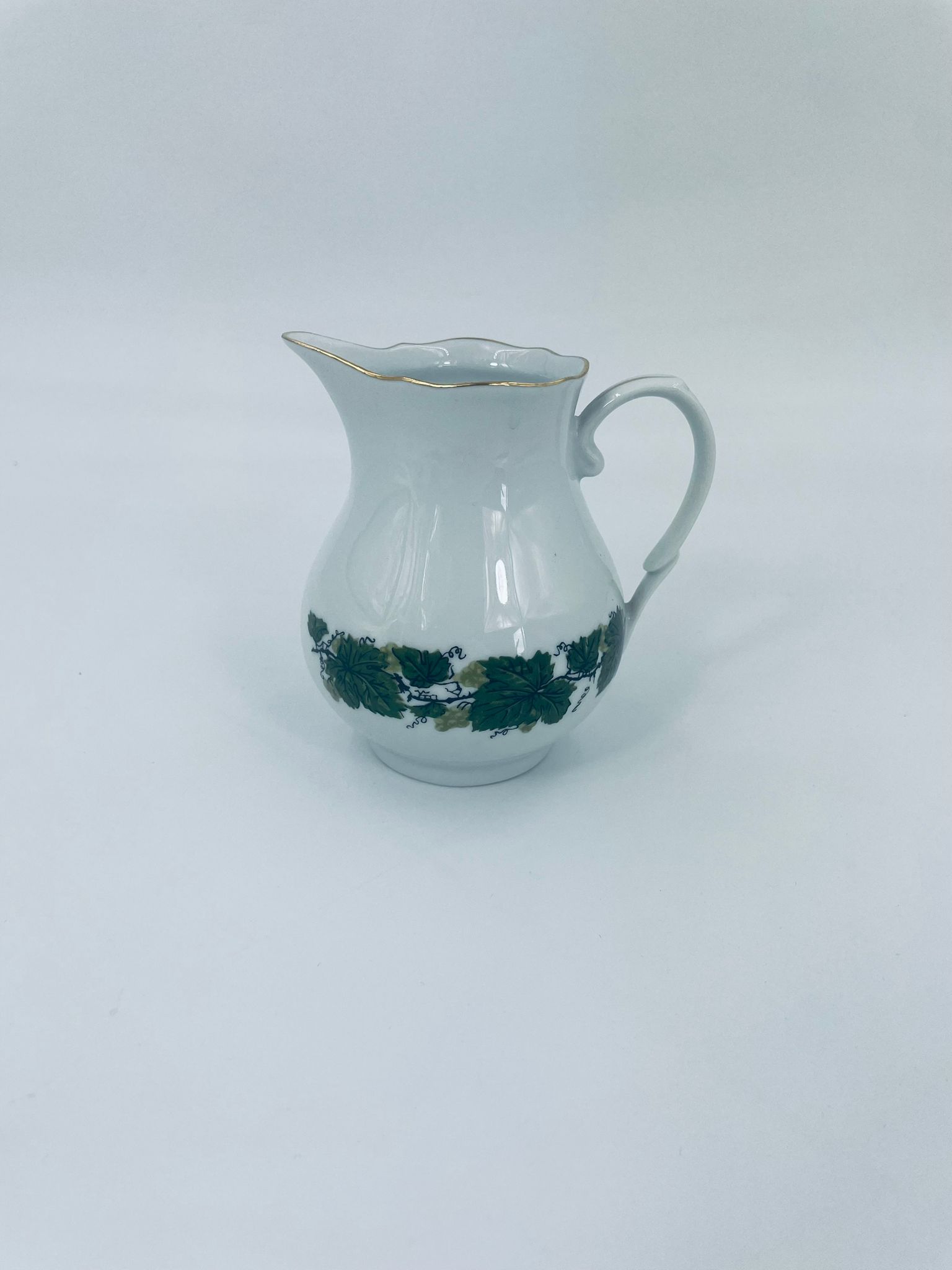Burg Lindau porcelain creamer