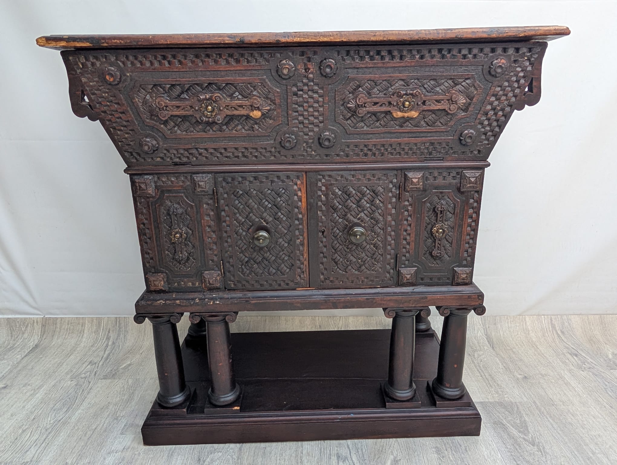 Komoda unikatowa, zabytkowa w stylu renesansowym początek XIX wieku - obrazek 29