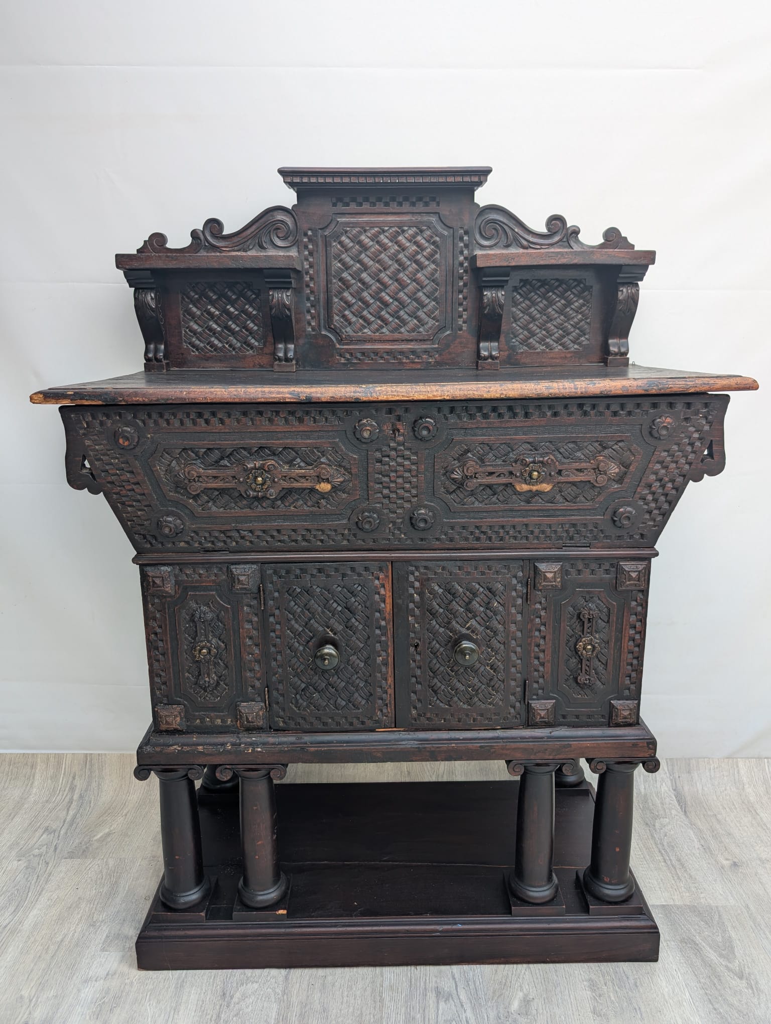 Komoda unikatowa, zabytkowa w stylu renesansowym początek XIX wieku - obrazek 2