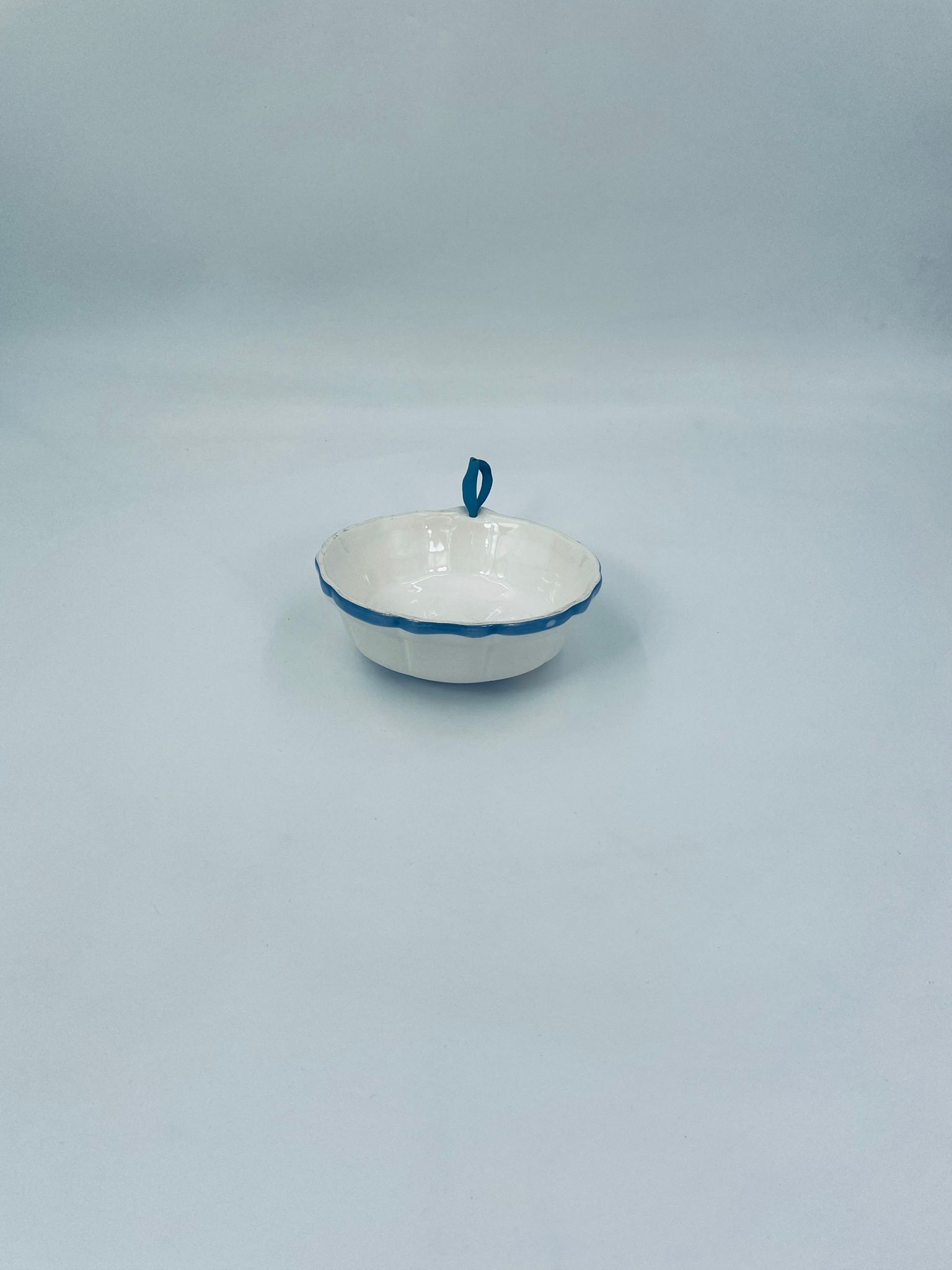 Miseczka porcelanowa, dekoracyjna. - obrazek 3