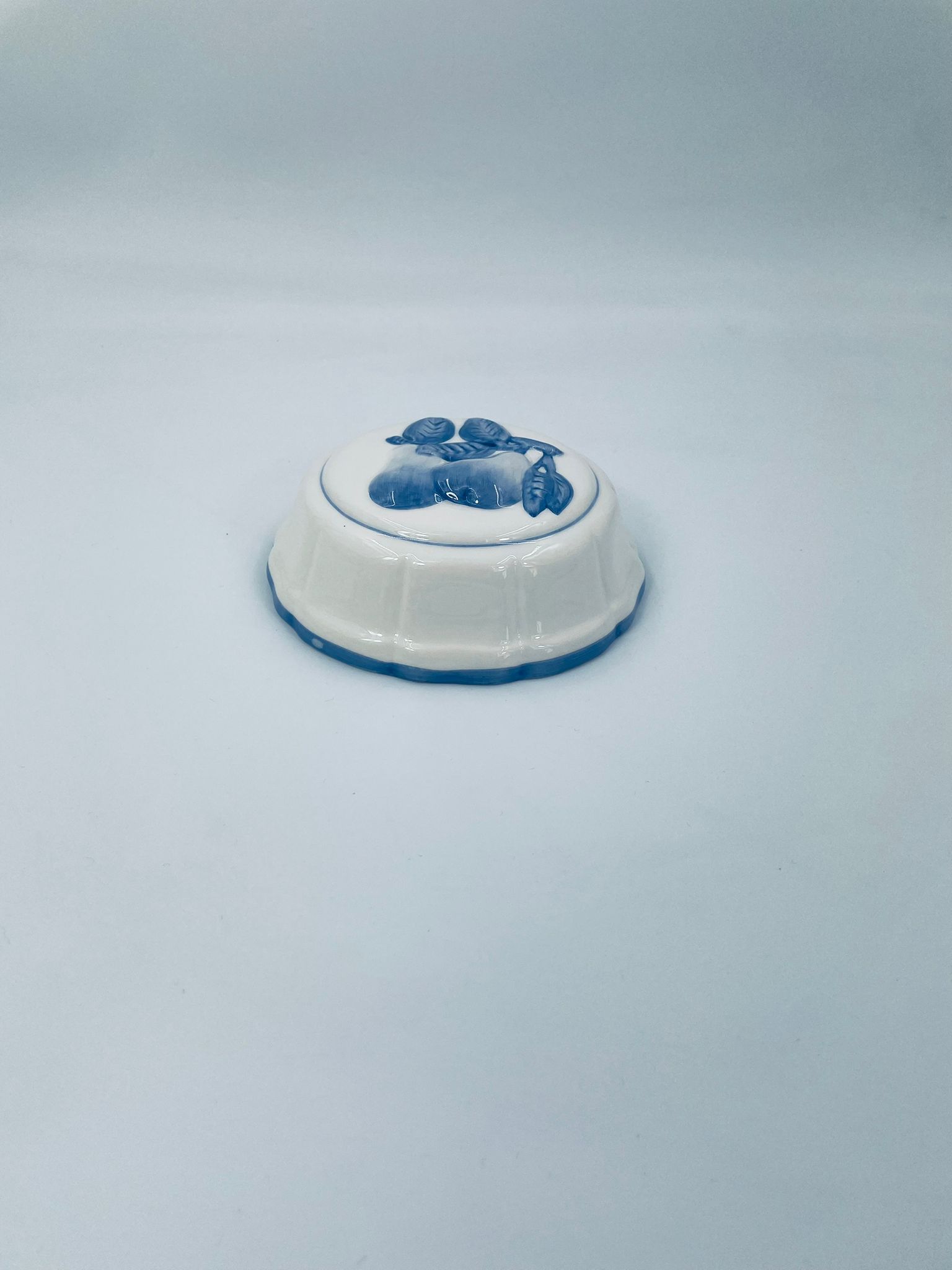 Miseczka porcelanowa, dekoracyjna. - obrazek 9