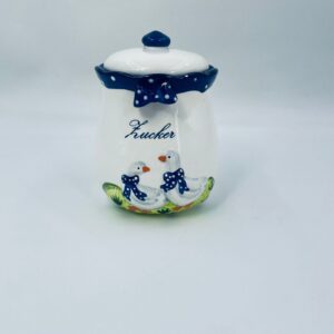 Ceramic container for sugar