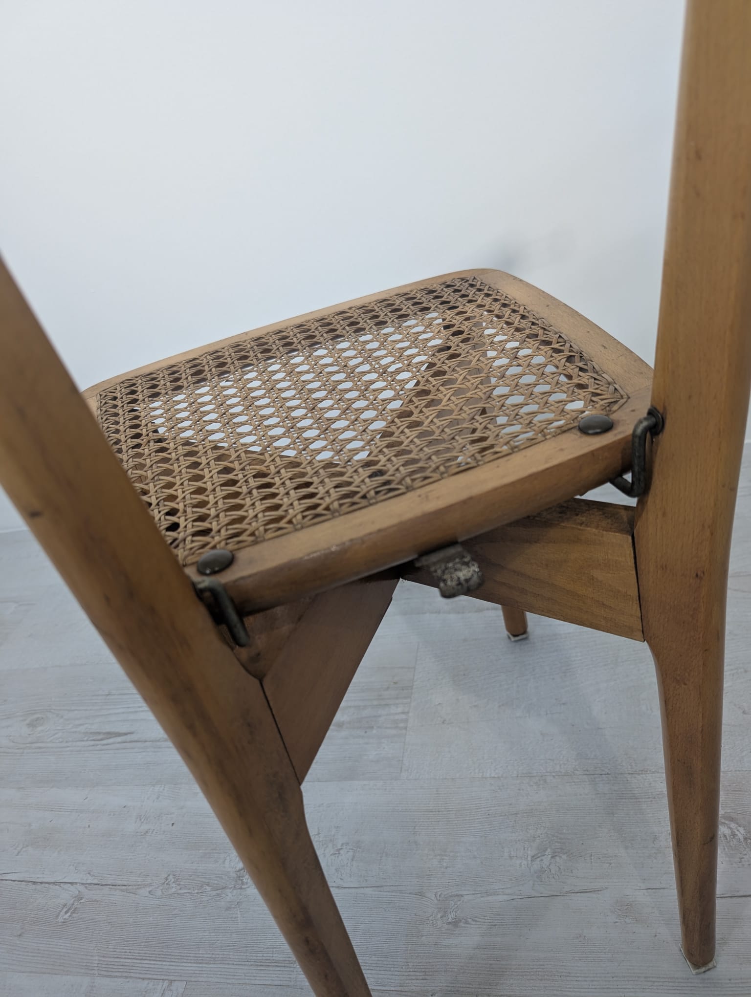 Krzesło, wieszak włoskie proj. Ico Parisiego dla Fratelli Reguitti UNIKAT - obrazek 11