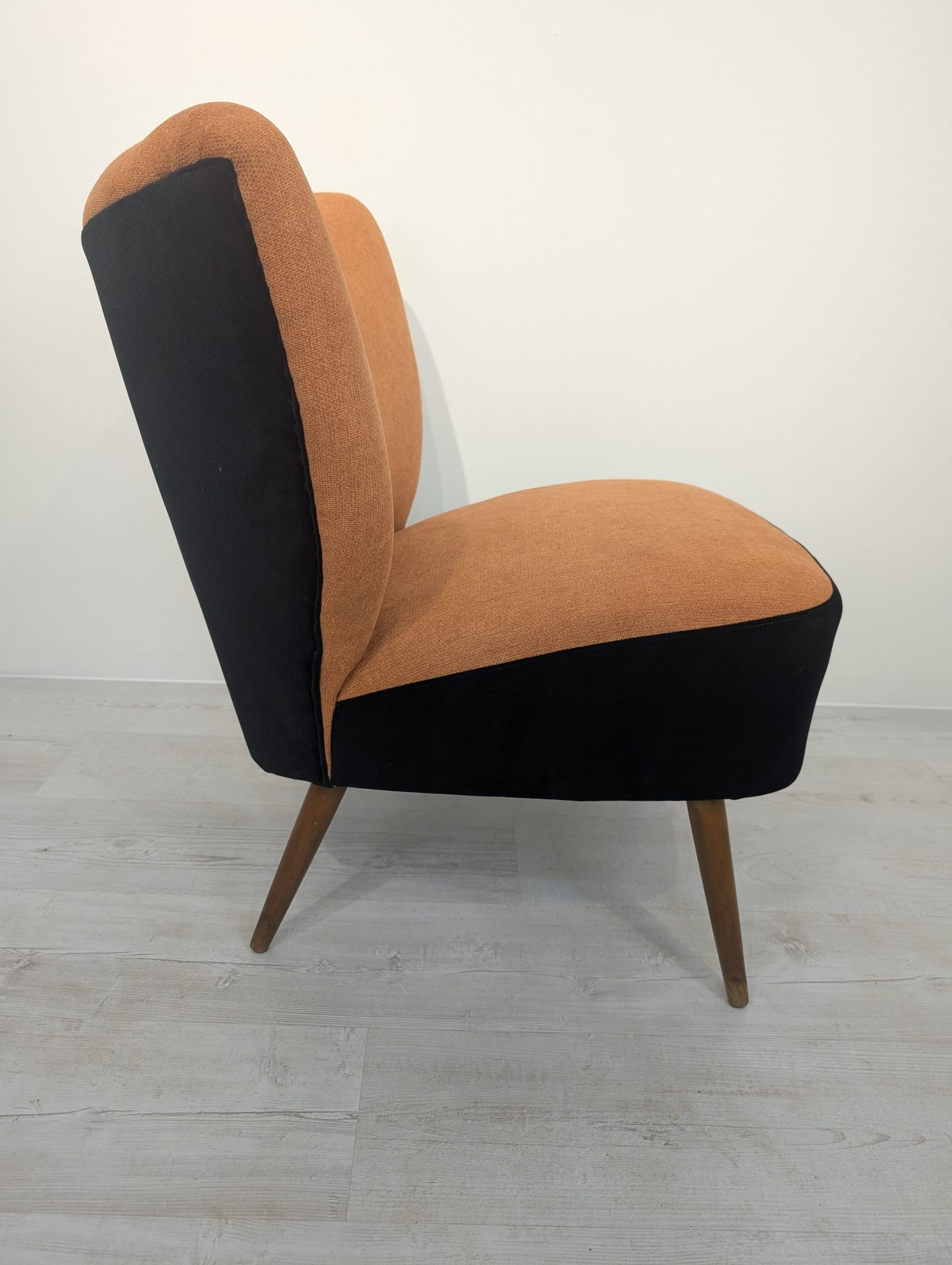 Fotel koktajlowy vintage z czasów PRL-u na sprężynach - Image 9