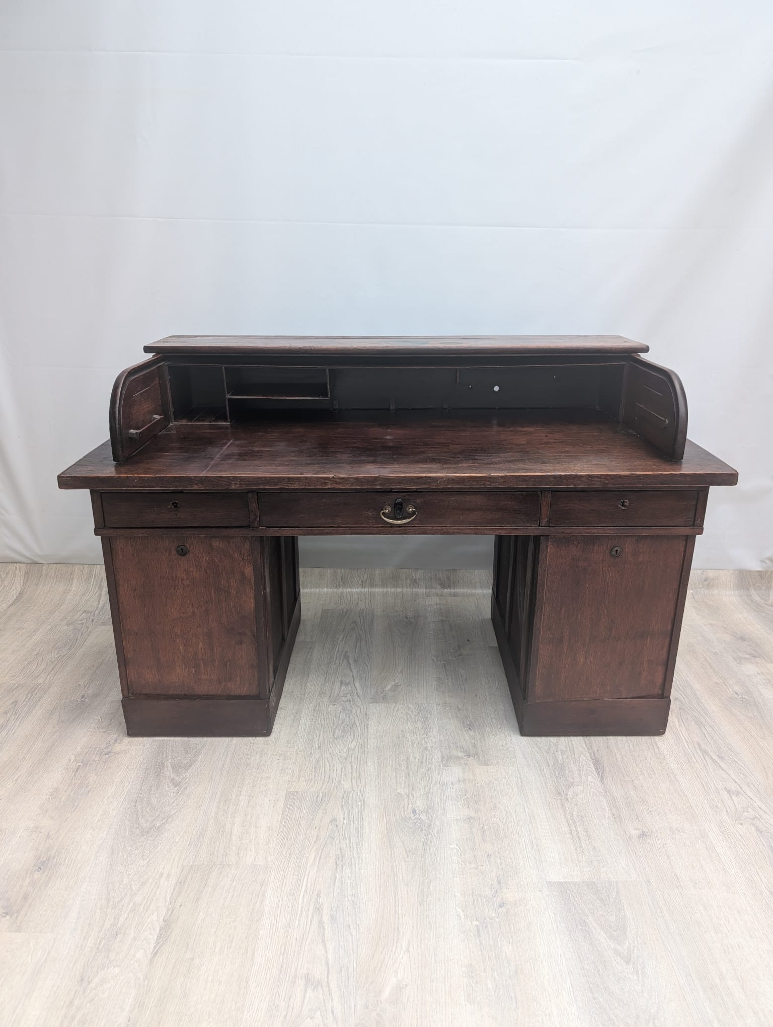 Colonial desk by Almi Decor Mandawa- double-sided