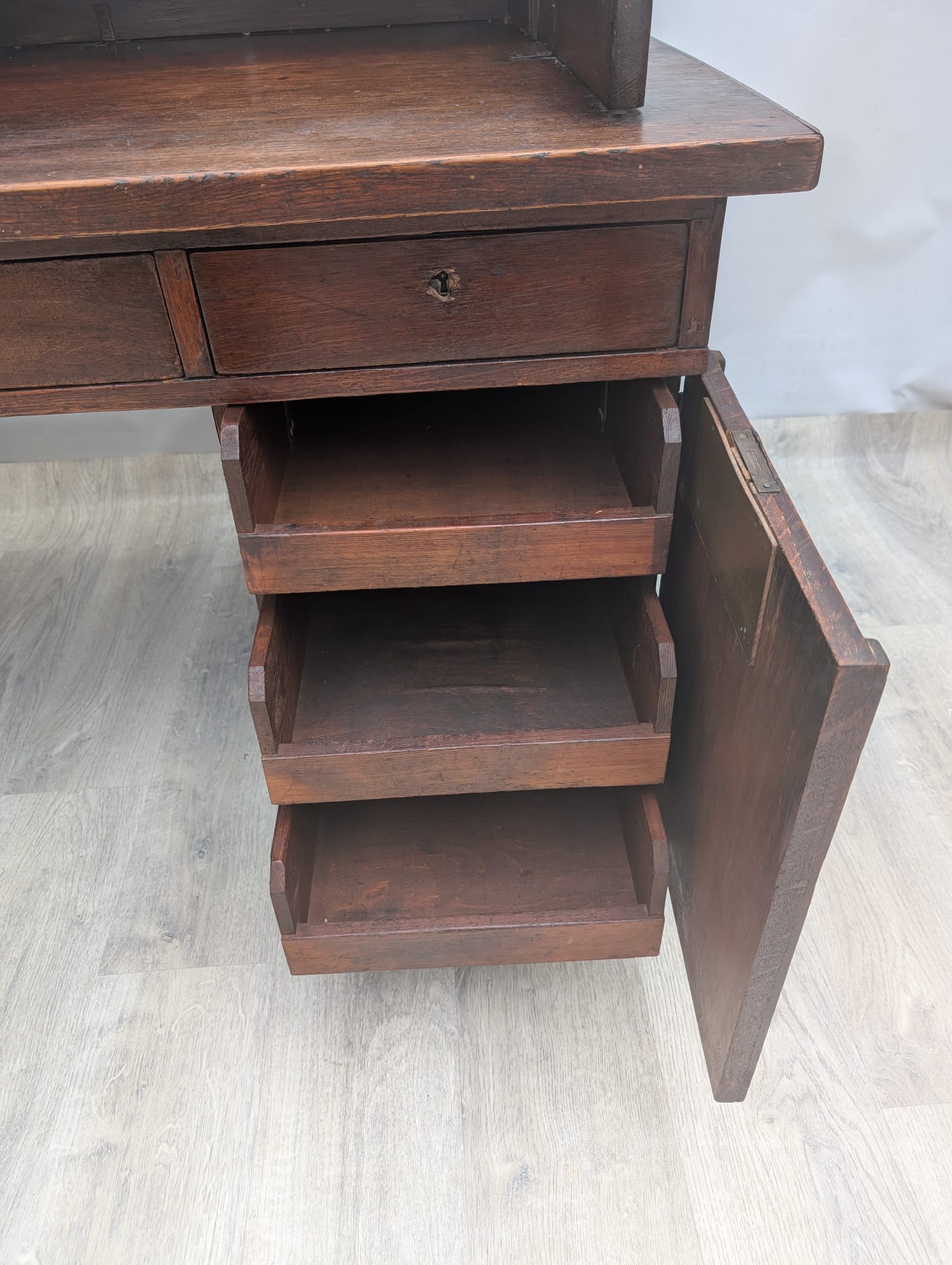 Biurko kolonialne Almi Decor Mandawa- dwustronne - Image 15