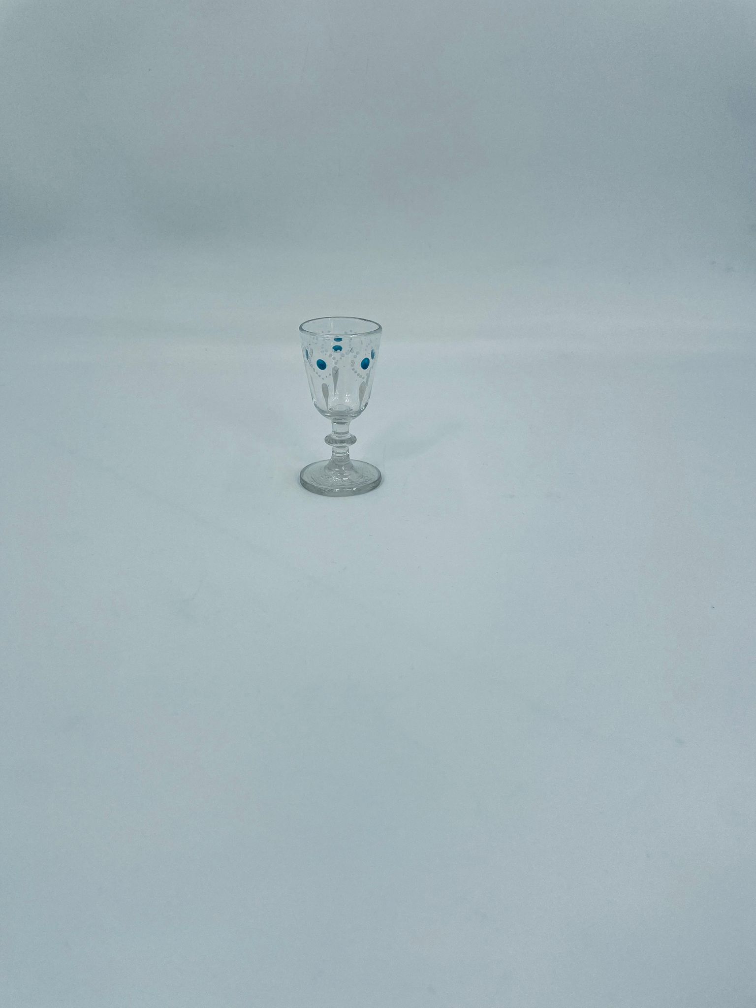 Kieliszek do wódki w stylu Vintage - obrazek 2