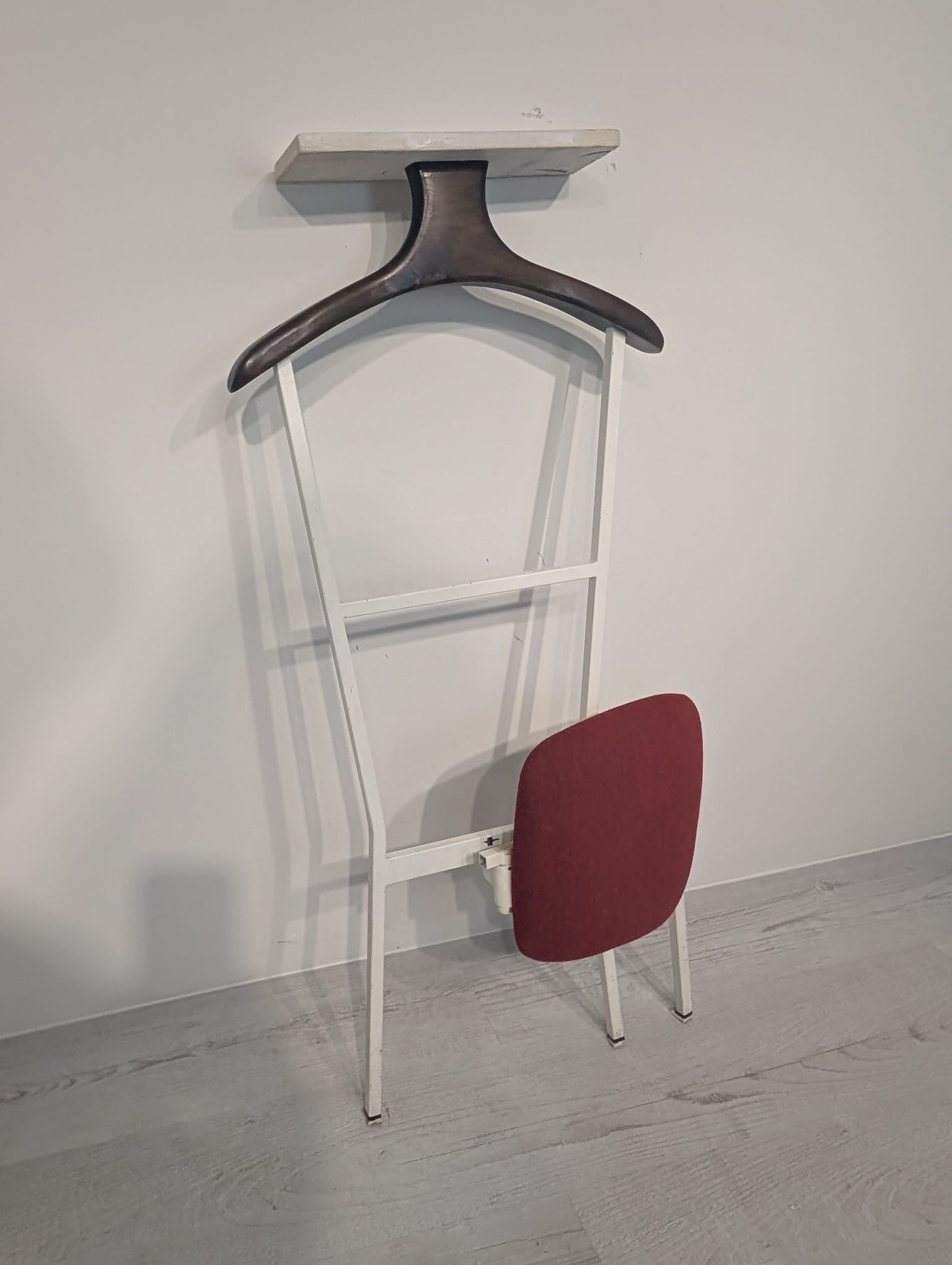 Wieszak na ubrania lokaj/kamerdyner z lat 60-tych - obrazek 10