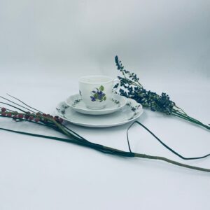 Kaiser Romantica Viola collector's breakfast cup set