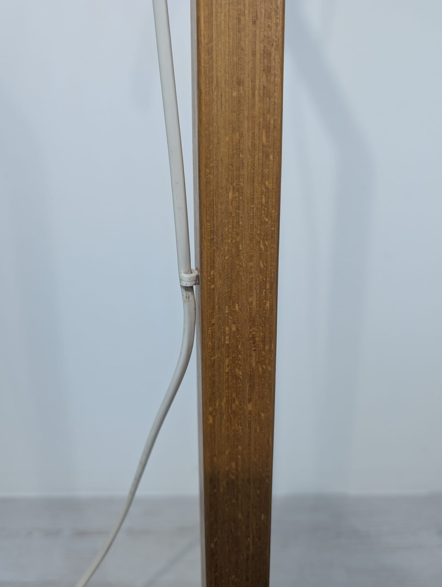 Lampka podłogowa Szwedzka z drewna tekowego Scandi designe - Image 11