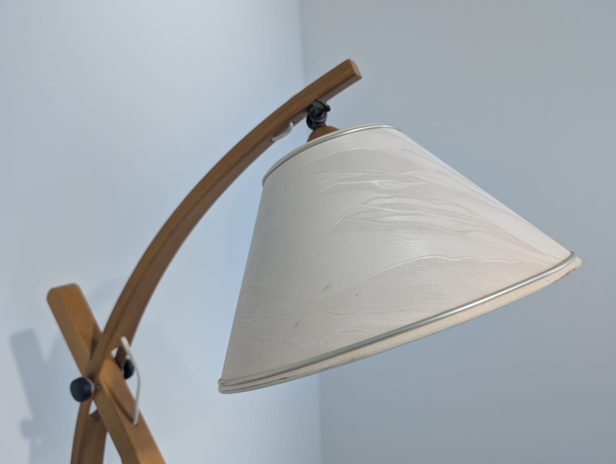 Lampka podłogowa Szwedzka z drewna tekowego Scandi designe - Image 15