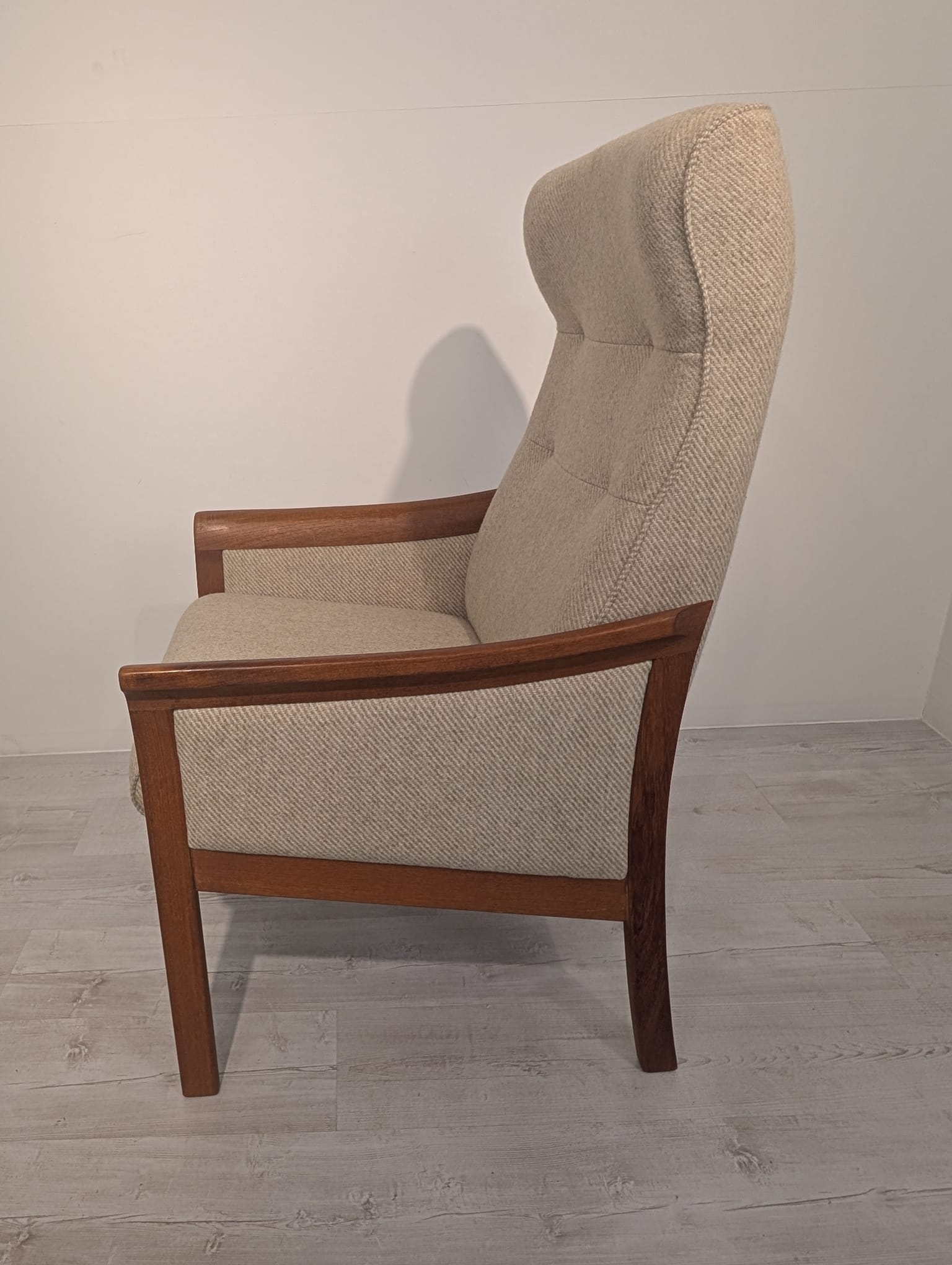 Fotel duński rozkładany z drewna tekowego - obrazek 10