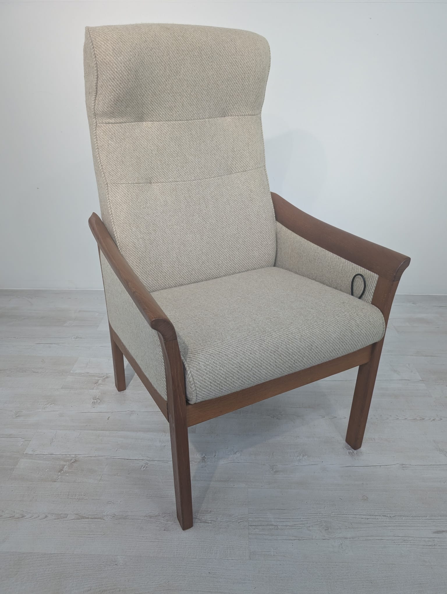 Fotel duński rozkładany z drewna tekowego - obrazek 3