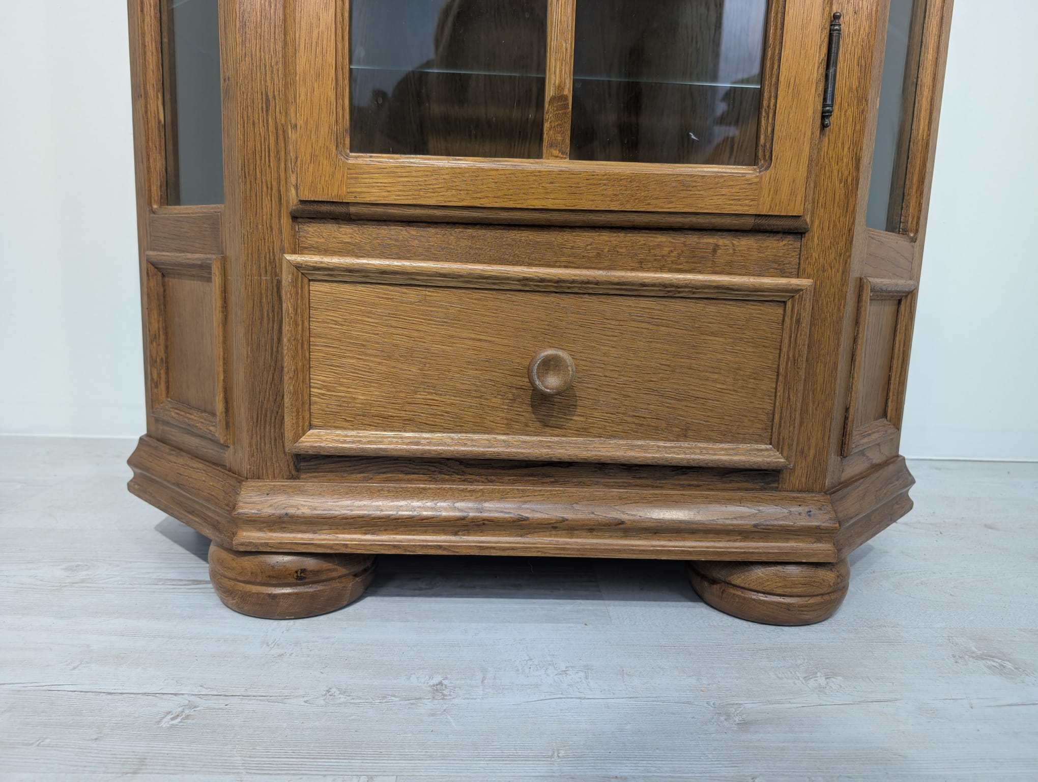 Stylowa witryna dębowa z litego drewna - Image 11