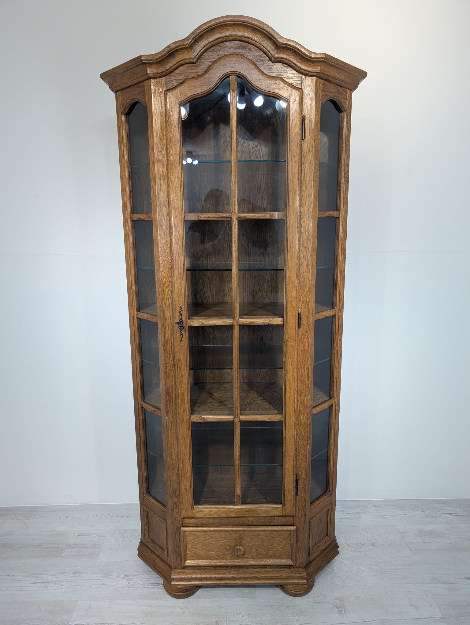 Stylowa witryna dębowa z litego drewna - Image 3