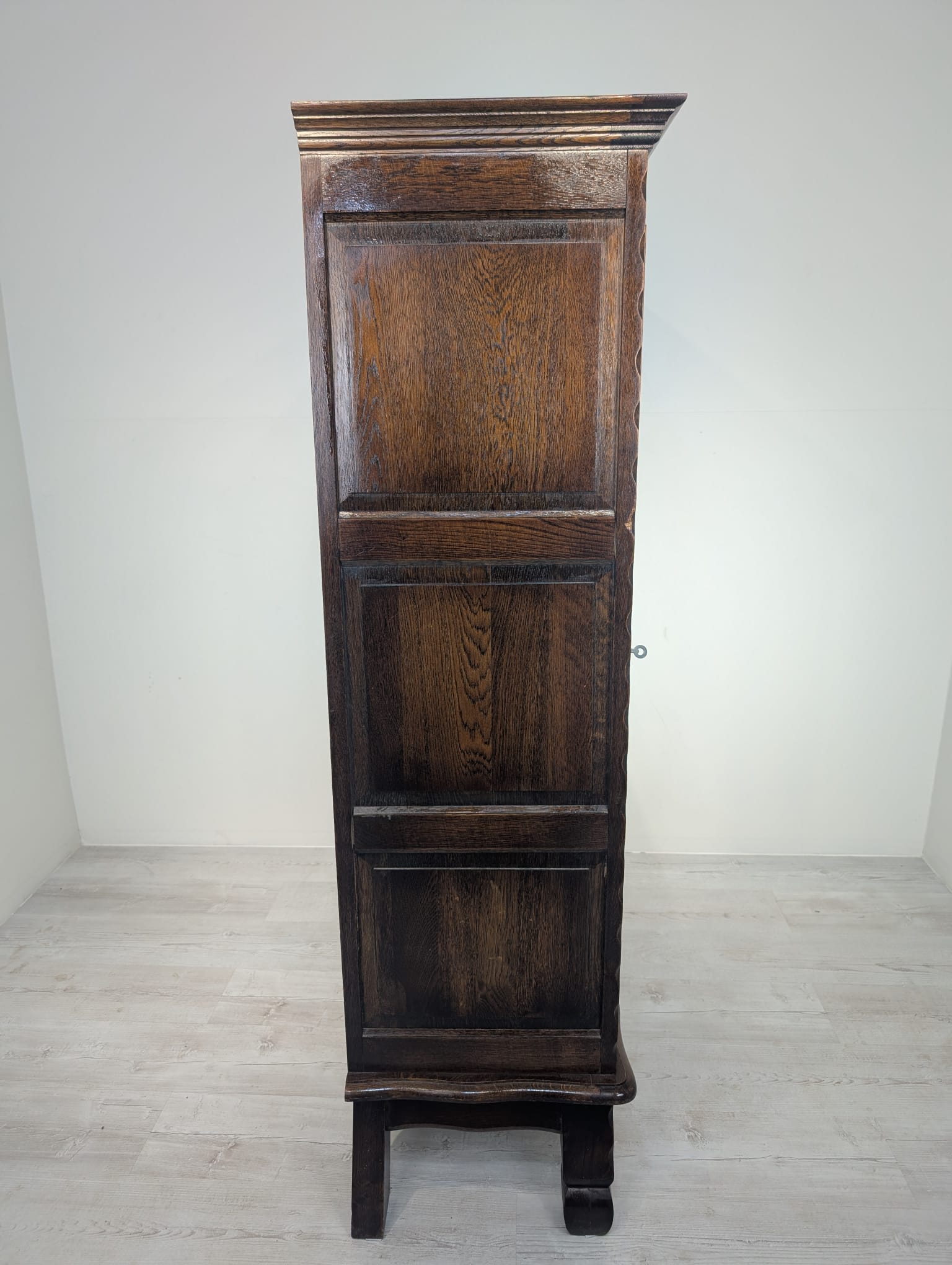 Biblioteka witryna regał lata 50/60 dąb rzeźbiona - obrazek 15