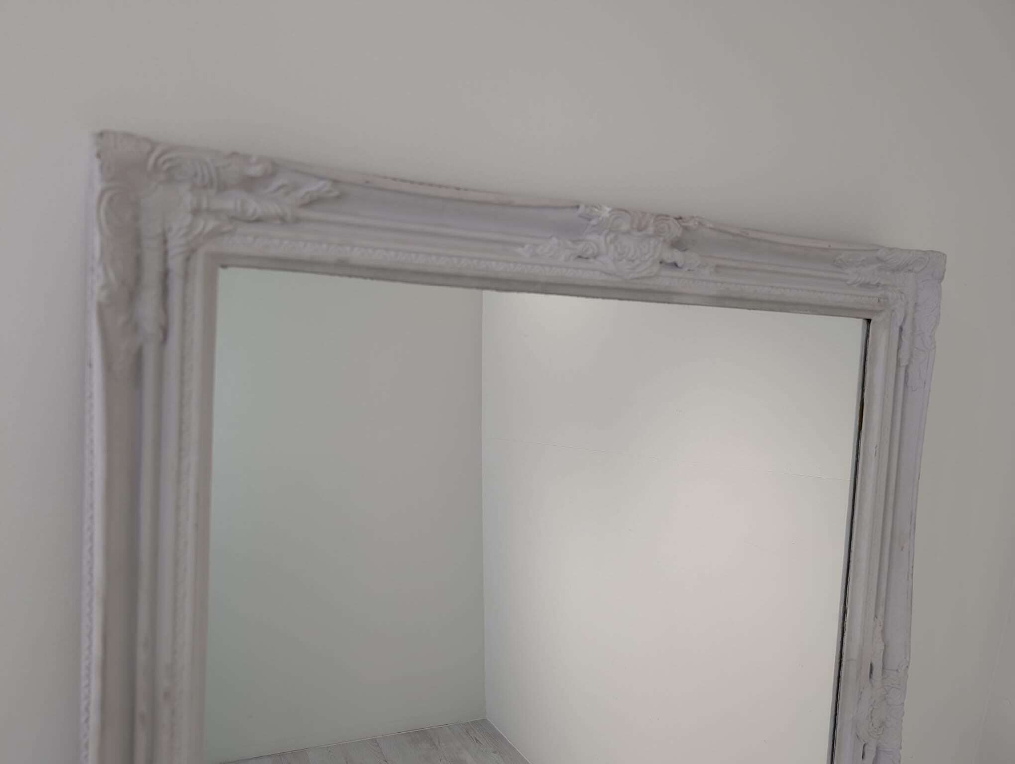 Lustro drewniane białe w stylu barokowym - obrazek 3