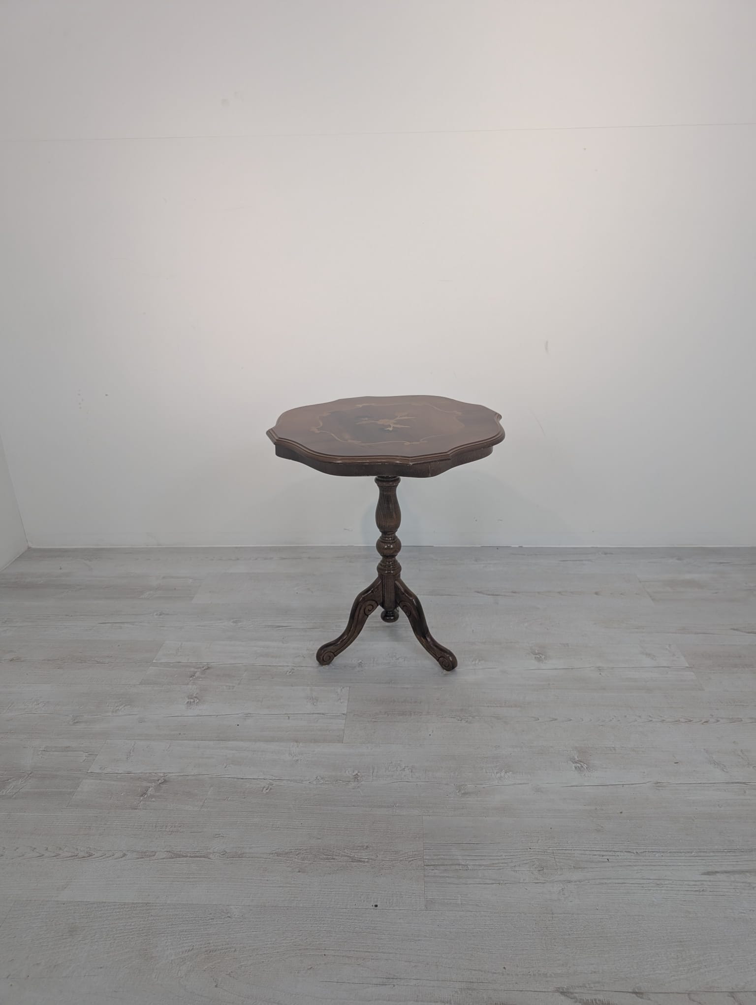 Stolik kawowy okrągły z intarsjowanym blatem - Image 2