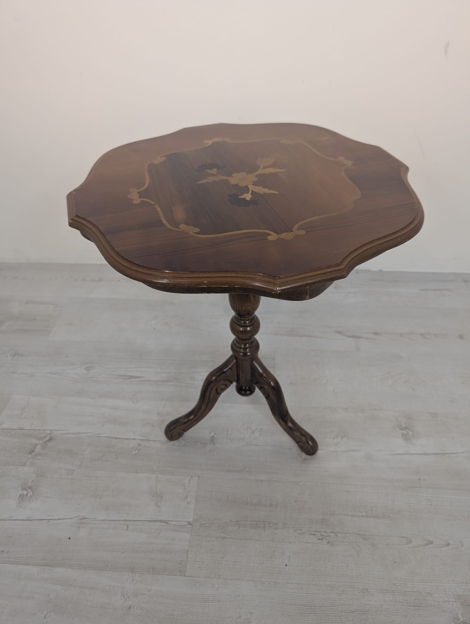 Stolik kawowy okrągły z intarsjowanym blatem - Image 5