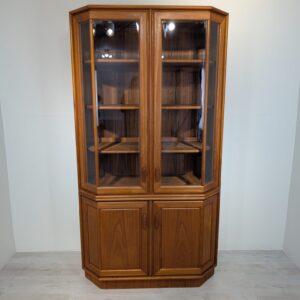 Showcase, Danish XL illuminated display case in teak from the 1980s