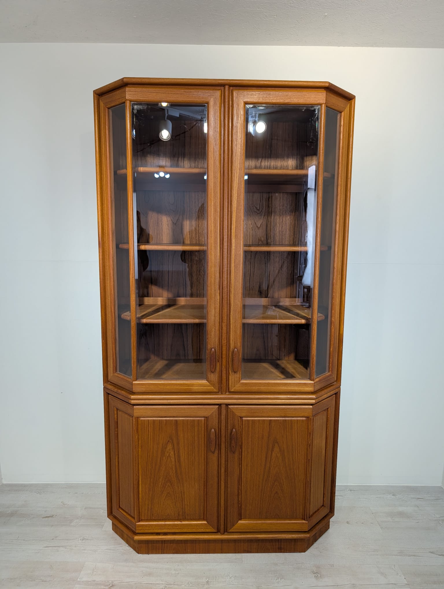 Witryna, duńska gablota podświetlana XL z teku z lat 80-tych - Image 2