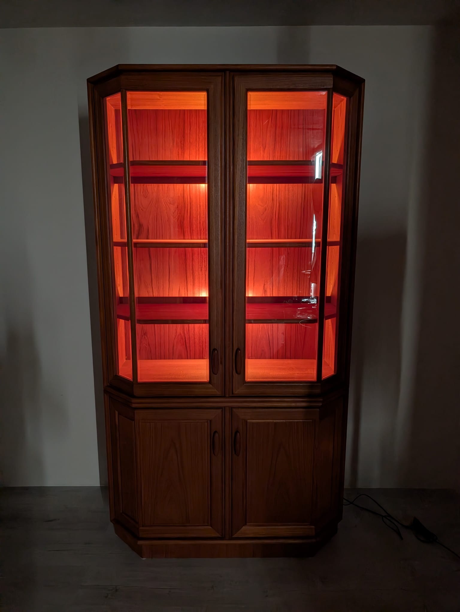 Witryna, duńska gablota podświetlana XL z teku z lat 80-tych - Image 12