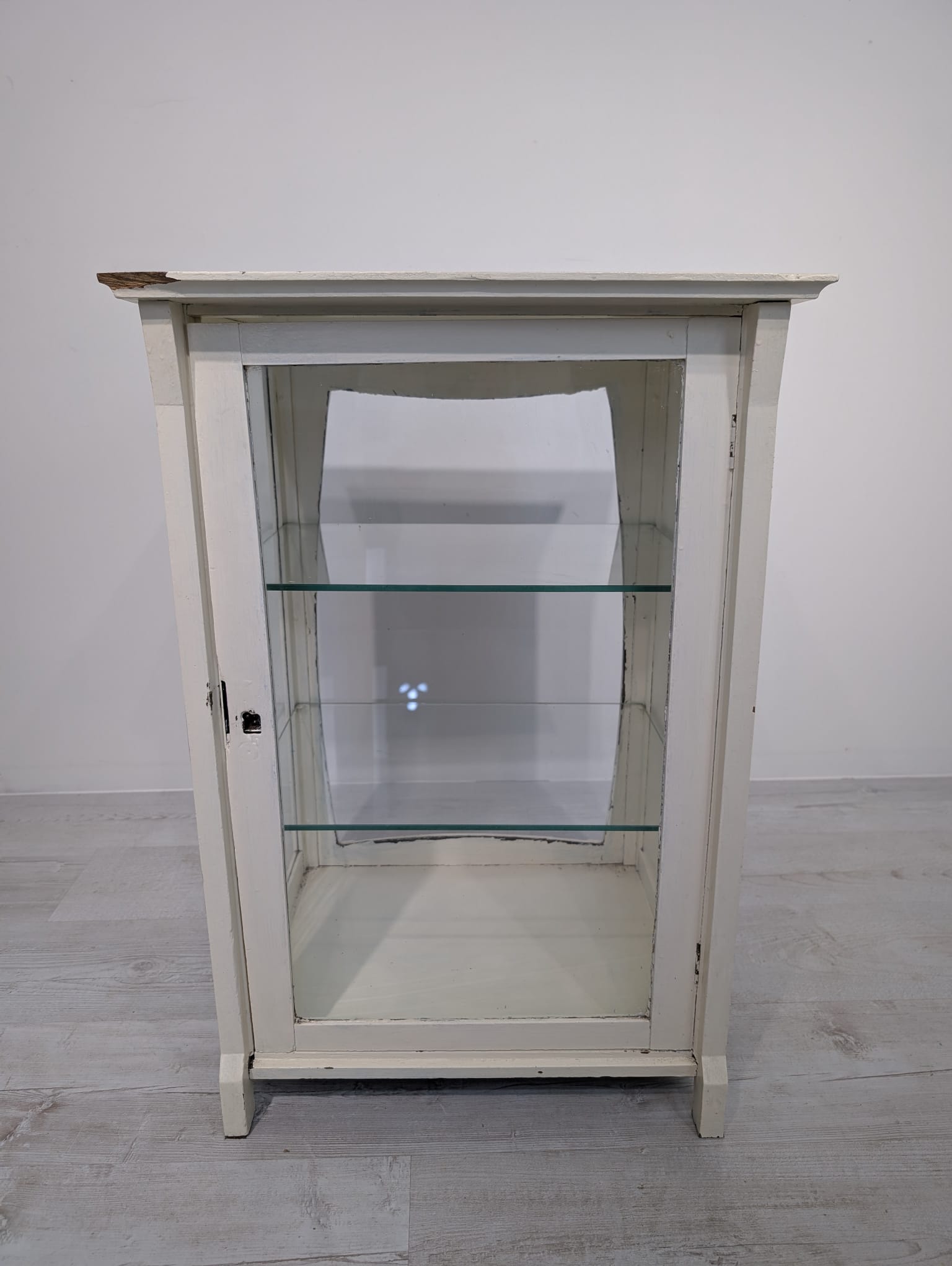 Zaszklona witryna, lada bielona secesyjna - obrazek 2