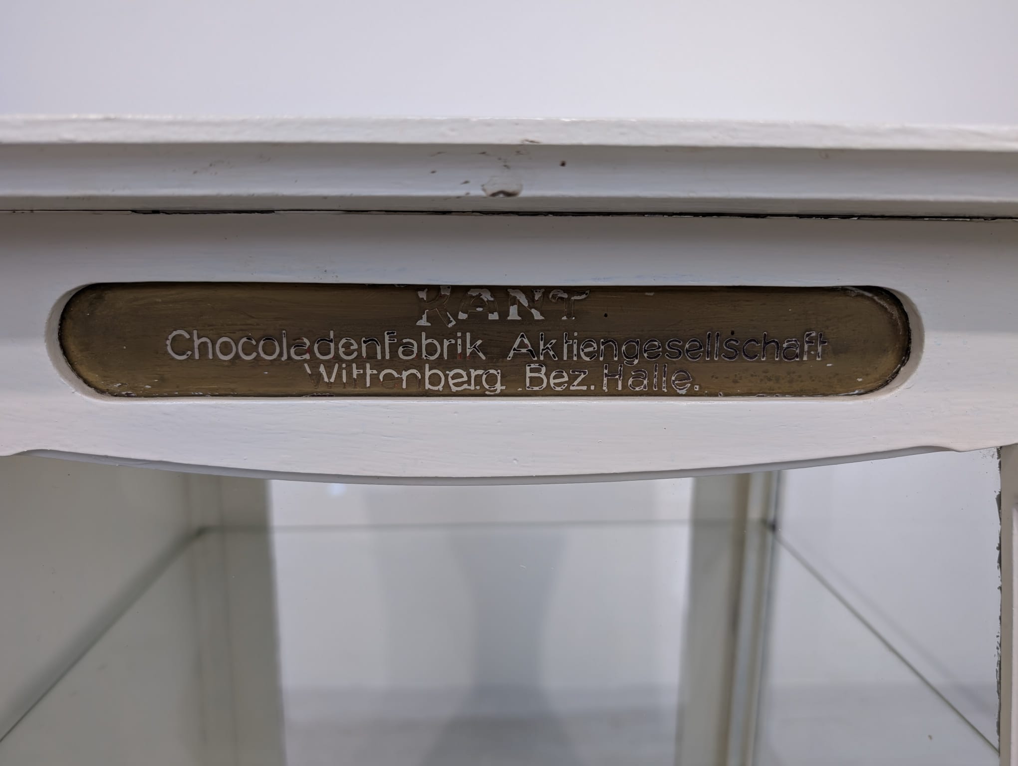 Zaszklona witryna, lada bielona secesyjna - obrazek 11