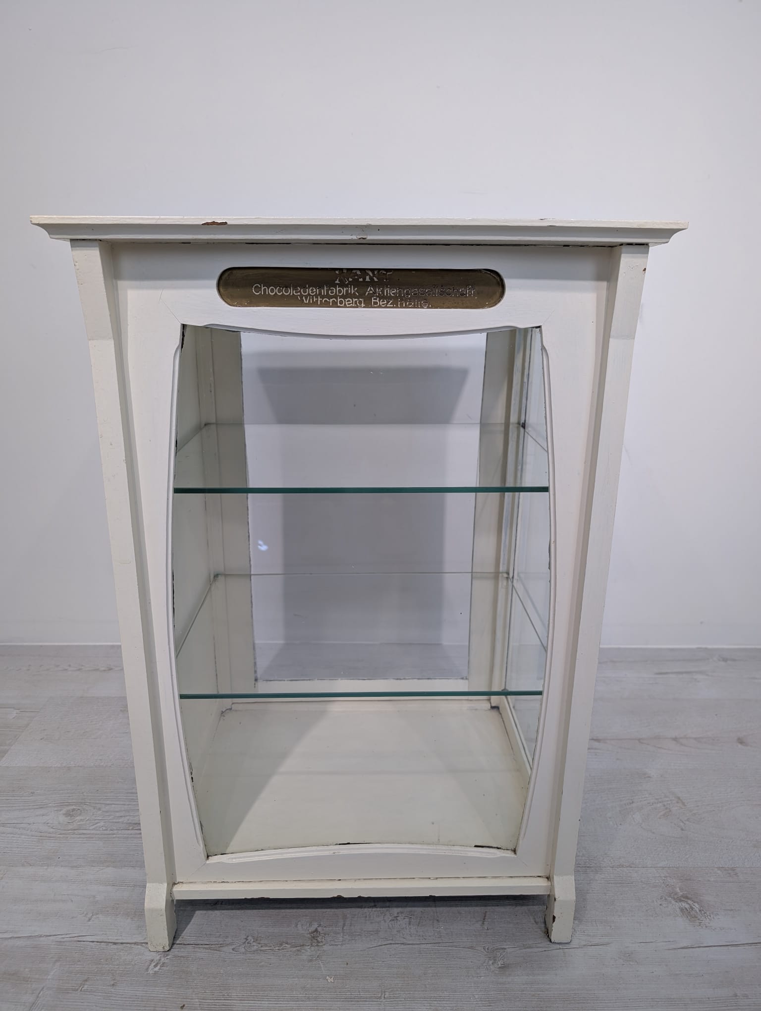 Zaszklona witryna, lada bielona secesyjna - obrazek 7