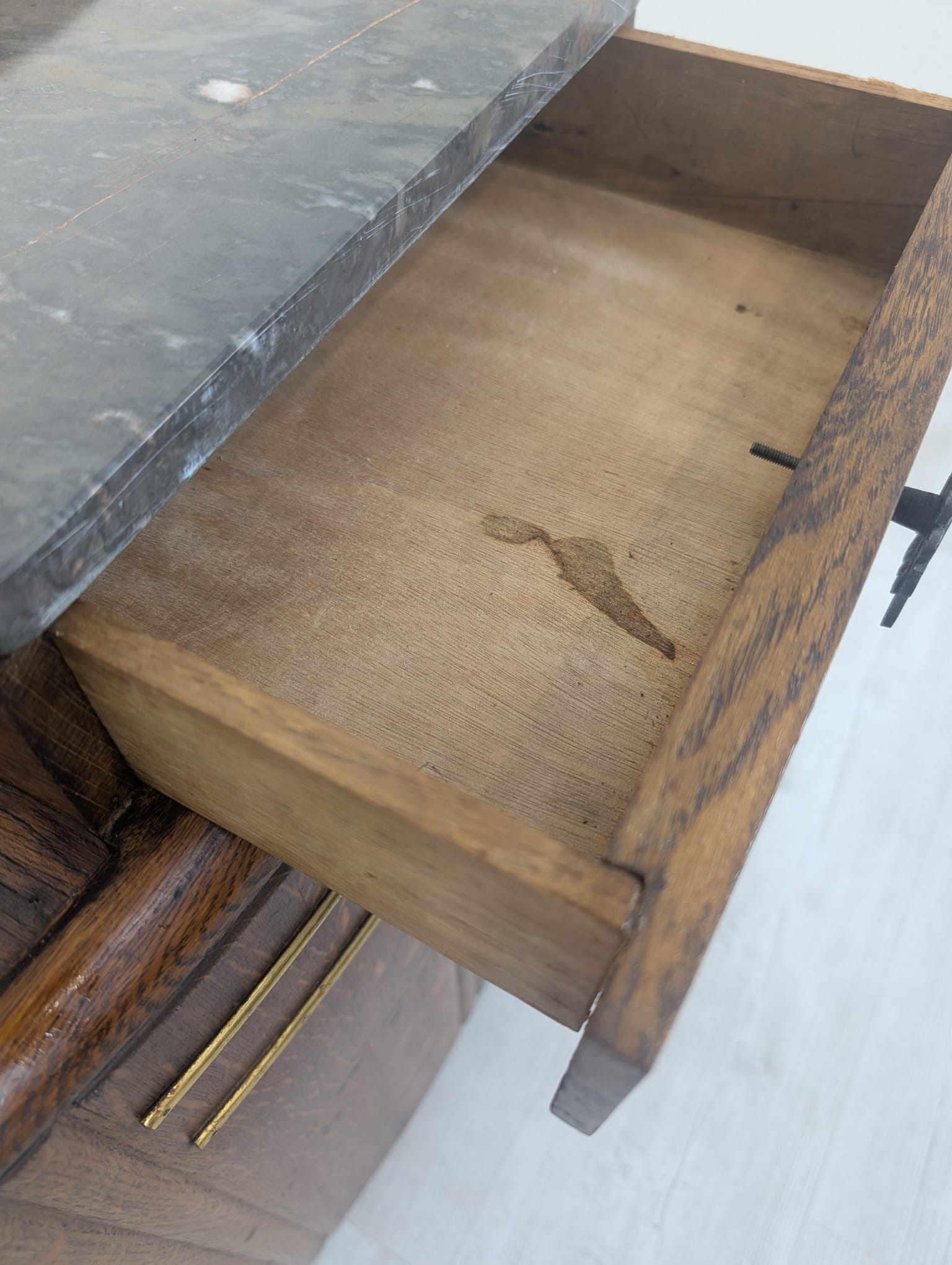 Szafka dębowa secesyjna z marmurem w stylu Art Deco - obrazek 15