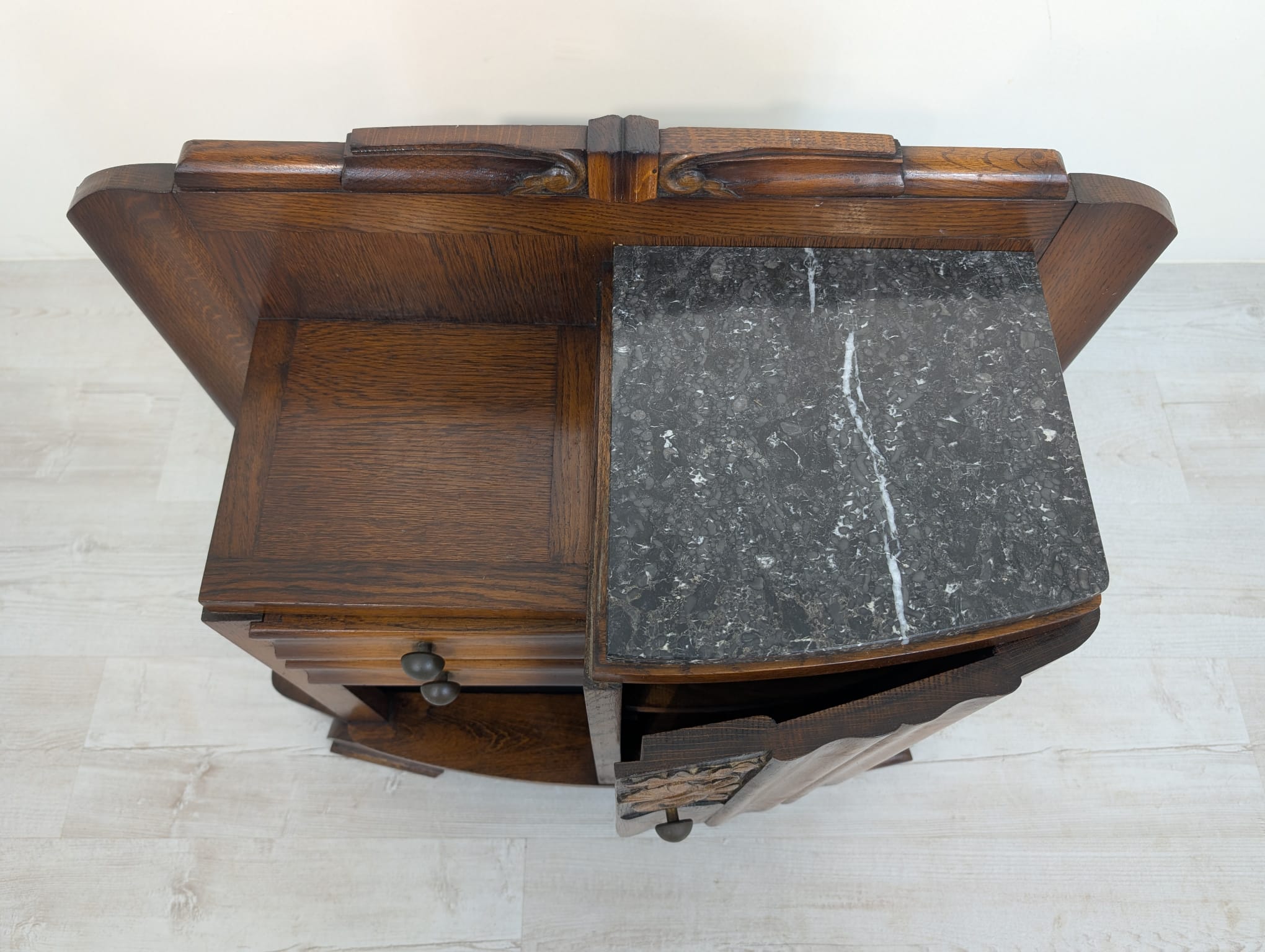 Szafka dębowa secesyjna z marmurem w stylu Art Deco - obrazek 9