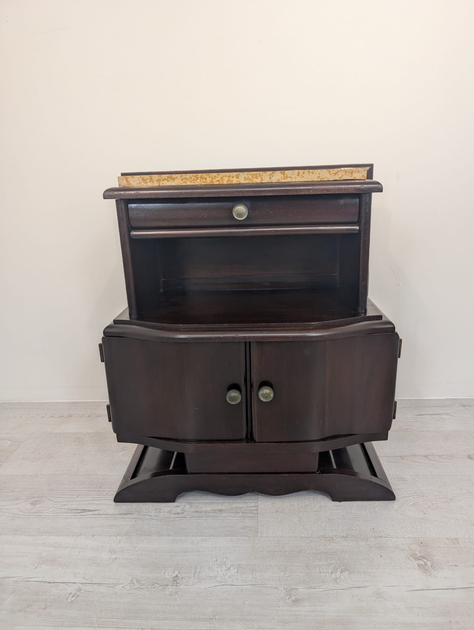 Szafka dębowa secesyjna z marmurem w stylu Art Deco